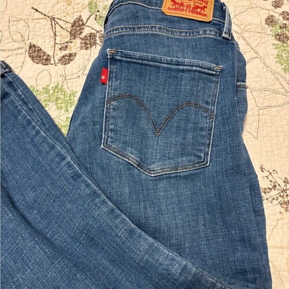 Levi’s midrise skinny crop jean 29 - Picture 3 of 5